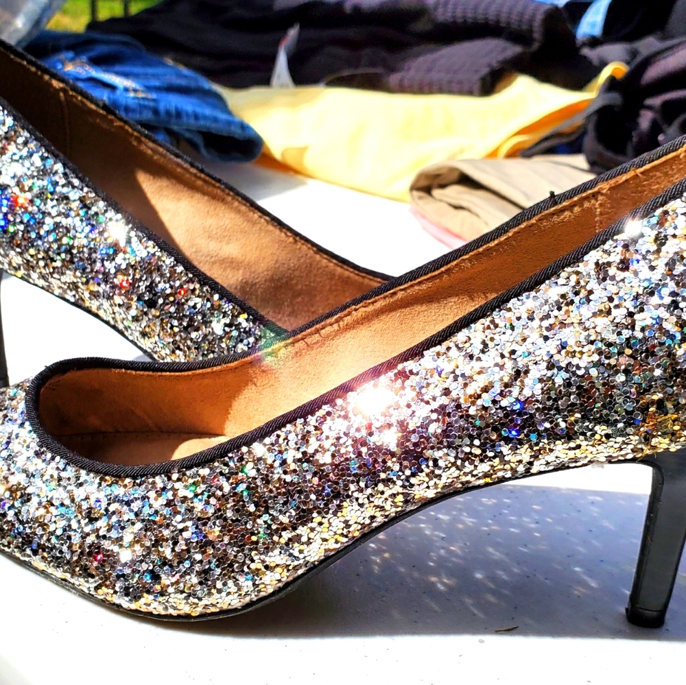 Sparkle Heels Size 6